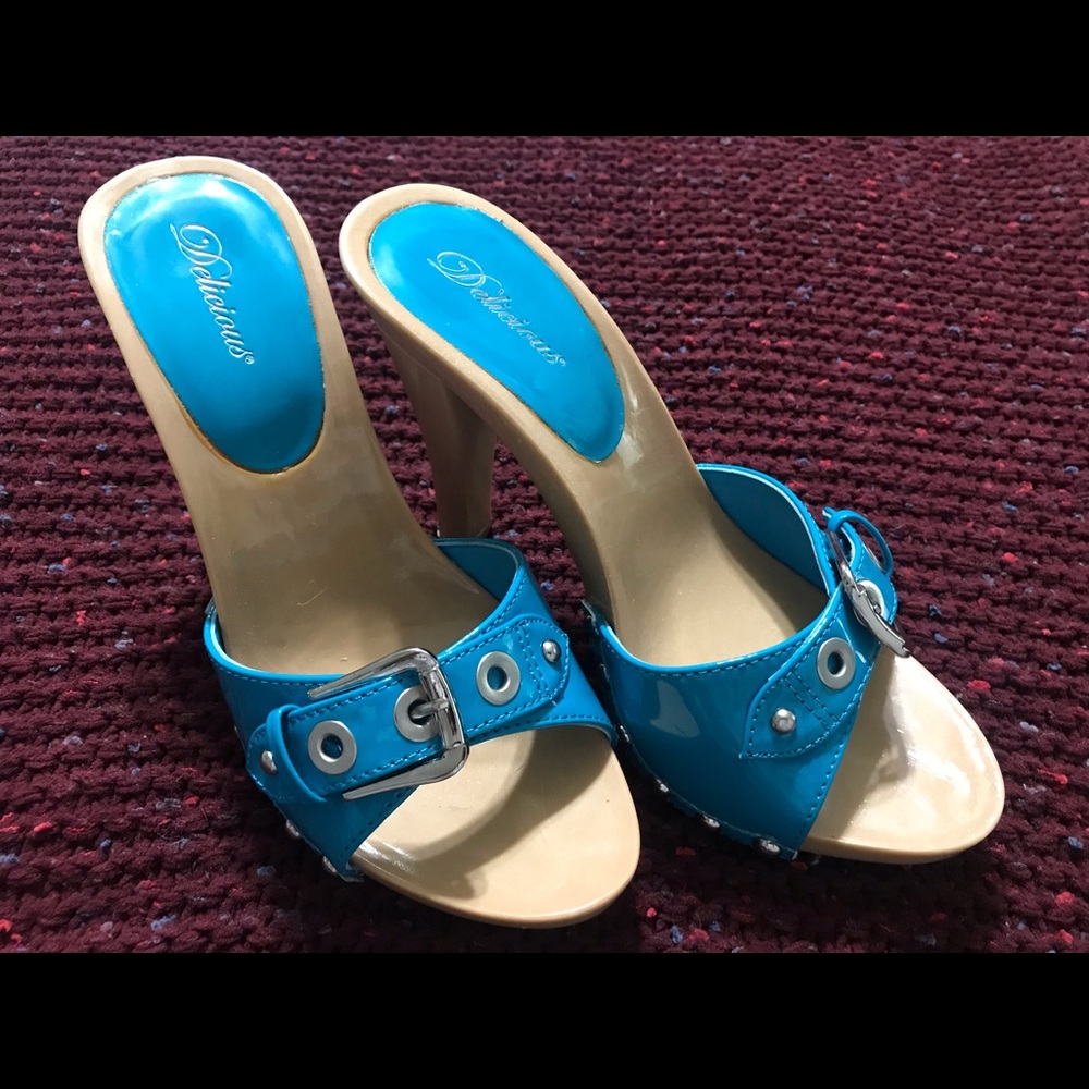 Size 5 1/2 Patent Heels